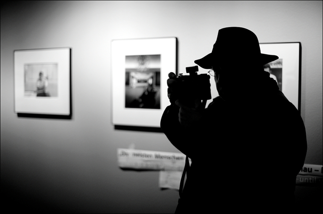 Leica photographer at Arnold Newman press conference C/O Berlin