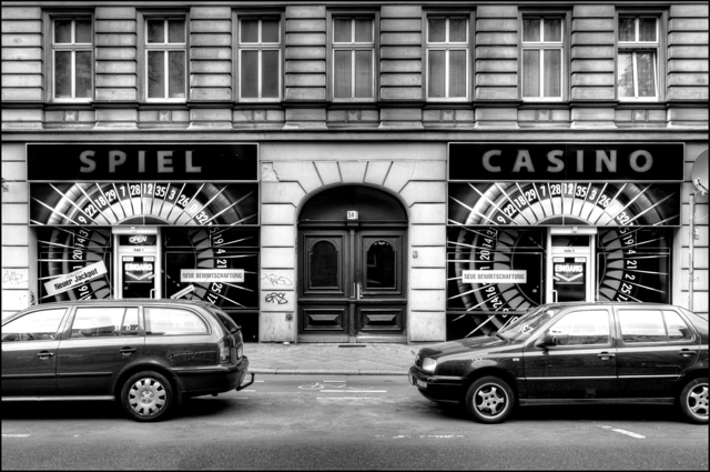 spielsalon spielothek spielhalle spielcasino automatencasino gambling hall casino arcade slot machine berlin cornutopia