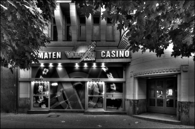 spielsalon spielothek spielhalle spielcasino automatencasino gambling hall casino arcade slot machine berlin cornutopia