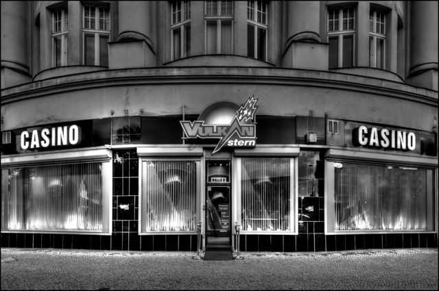 spielsalon spielothek spielhalle spielcasino automatencasino gambling hall casino arcade slot machine berlin cornutopia