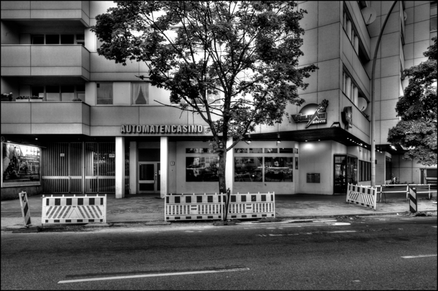 spielsalon spielothek spielhalle spielcasino automatencasino gambling hall casino arcade slot machine berlin cornutopia