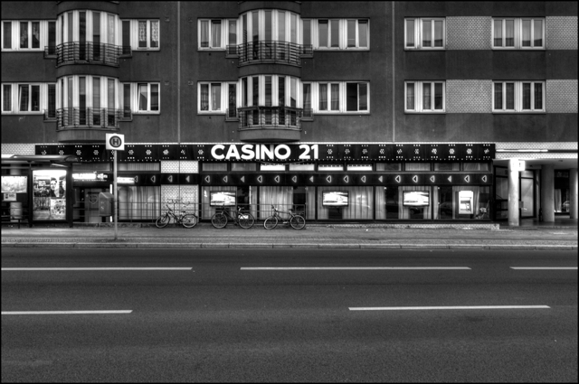 spielsalon spielothek spielhalle spielcasino automatencasino gambling hall casino arcade slot machine berlin cornutopia