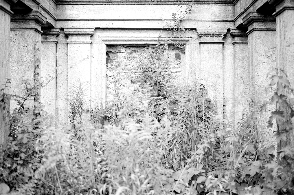 jüdischer friedhof berlin weissensee jewish cemetery cimetière juif passé décomposé bethhahayim sepulcra judaica