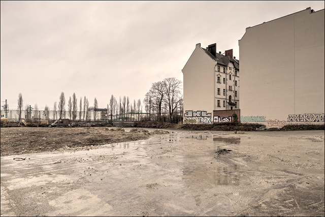 berlin construction site terrain vague cityscape stadtraum densification verdichtung urban spaces stadtentwicklung